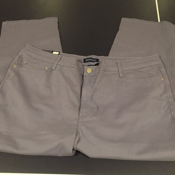 Bandolino capri super stretch pants.Last price! - Picture 2 of 5